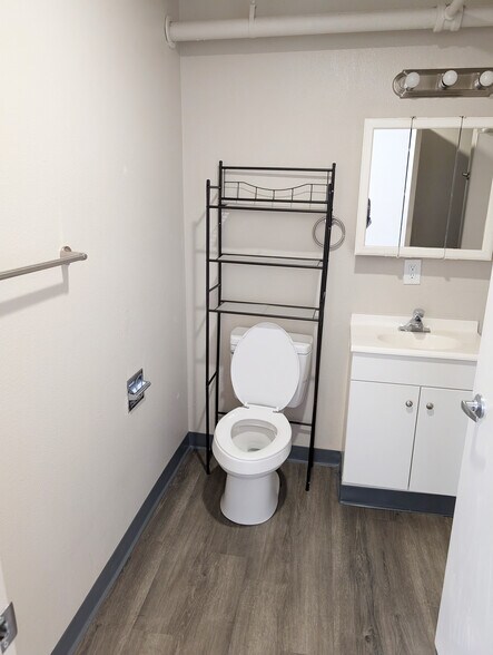 More Photos Of 101 S 1st St, Shelton Apartments For Sale