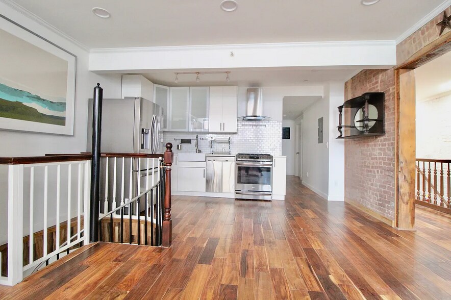 More Photos Of 197 Humboldt St, Brooklyn Apartments For Sale