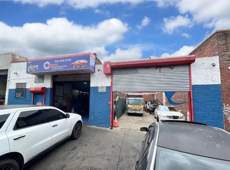 Primary Photo Of 291 Junius St, Brooklyn Auto Repair For Sale