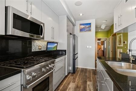 More Photos Of 123 Richmond St, El Segundo Storefront Retail Residential For Lease