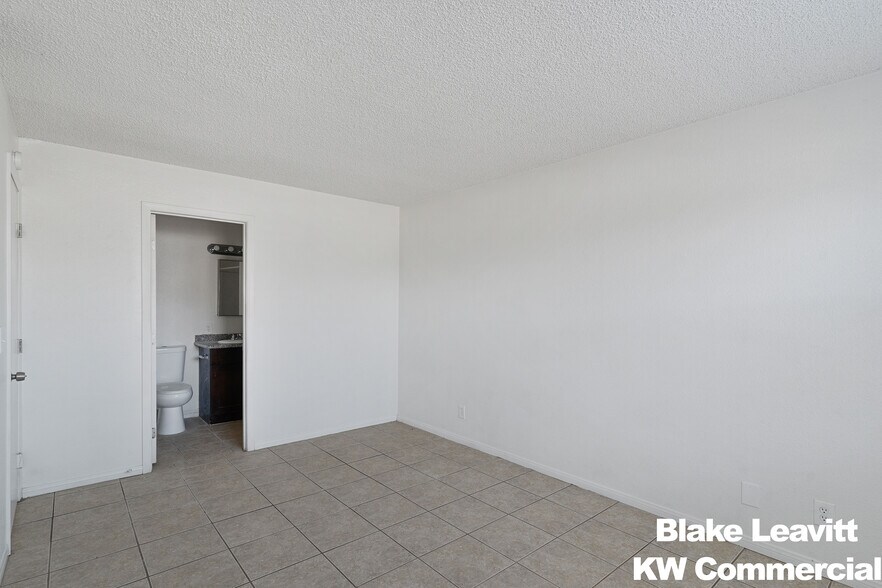 More Photos Of 3639 Kolendo Ct, Las Vegas Apartments For Sale