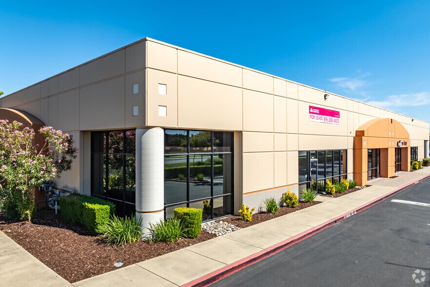 More Photos Of 9083 Foothills Blvd, Roseville Unknown For Lease