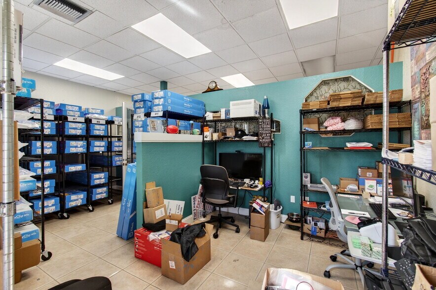 More Photos Of 321 N Railroad Ave, Boynton Beach Unknown For Lease