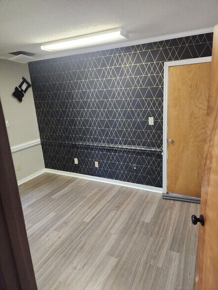 More Photos Of 411 Western Blvd, Jacksonville Medical For Lease
