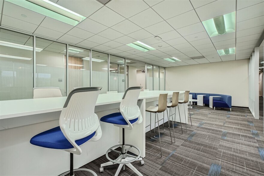 More Photos Of 1310 Rankin Rd, Houston Office For Lease