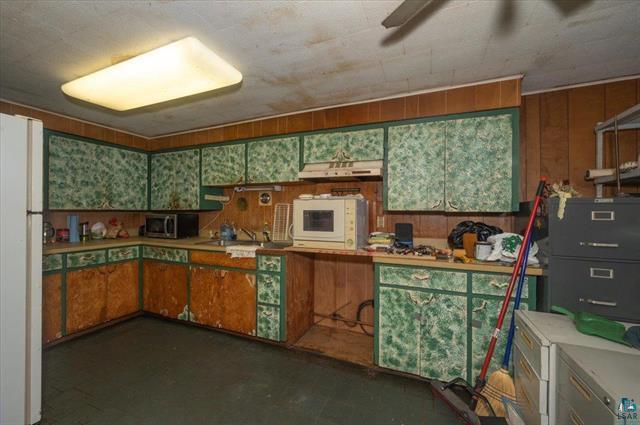 More Photos Of 1717 Winter St, Superior Storefront For Sale