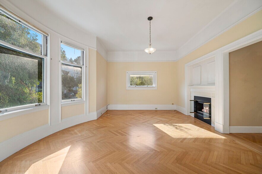 More Photos Of 2 Hugo St, San Francisco Multifamily For Sale