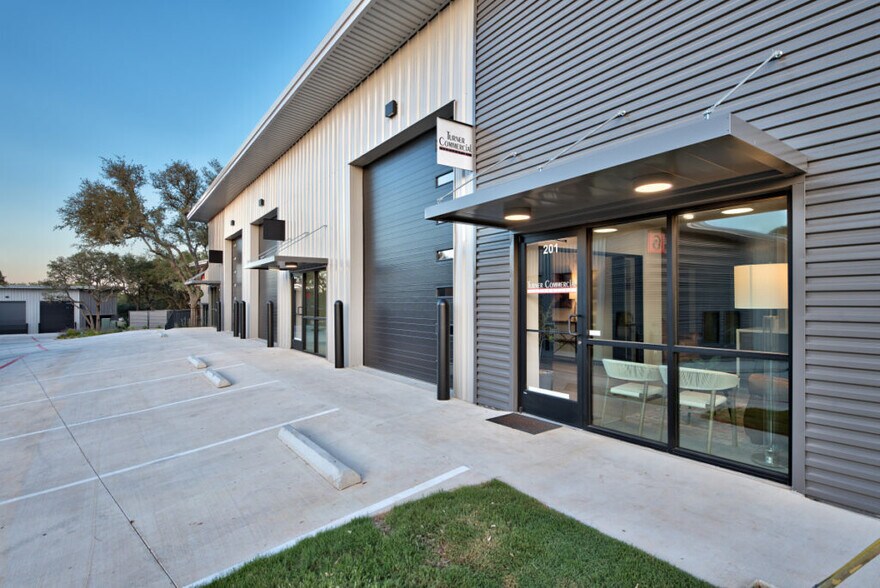 More Photos Of 113 Cantera Way, Georgetown Light Distribution For Lease