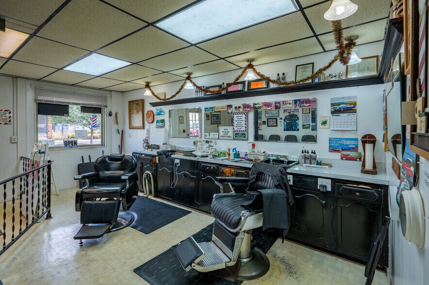 More Photos Of 2815 Grand Central Ave, Vienna General Retail For Sale