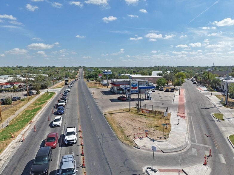 More Photos Of 4611 E Martin Luther King Jr, Austin Service Station For Sale