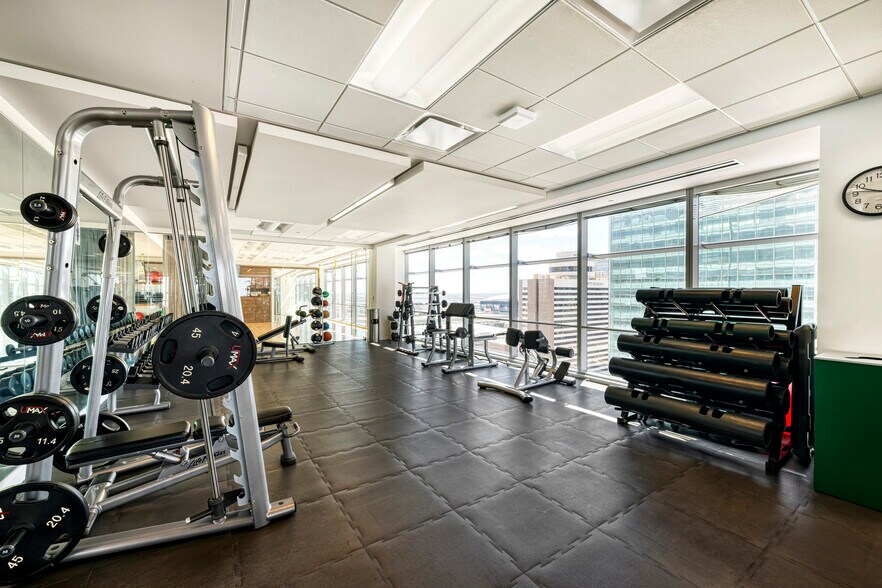 More Photos Of 333 N Central Ave, Phoenix Office For Lease