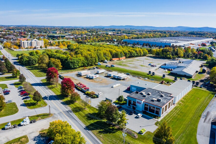 More Photos Of 1514 Commerce Ave, Carlisle Light Distribution For Lease