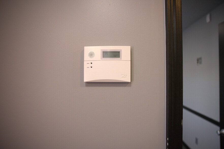 More Photos Of 101 W Shrader St, Liberty Manufacturing For Lease