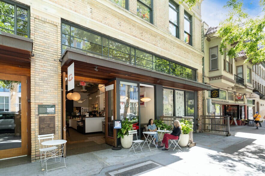 More Photos Of 2130 Center St, Berkeley Storefront Retail Office For Lease