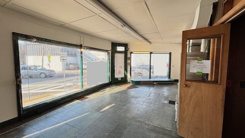 More Photos Of 801 Columbia St, Hudson Storefront Retail Residential For Sale