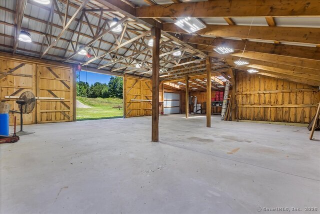 More Photos Of 377 N Canterbury Rd, Canterbury Manufacturing For Lease