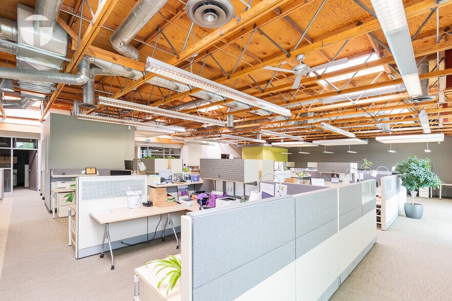 More Photos Of 109 Scripps Dr, Sacramento Office For Sale