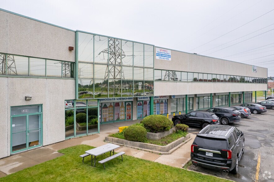 More Photos Of 5305 Notre-Dame, Laval Office Residential For Sale