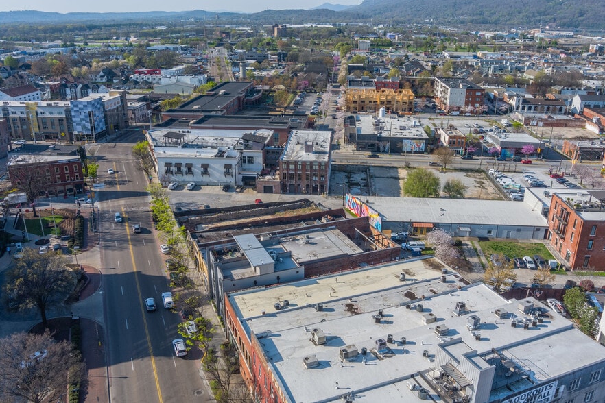 More Photos Of 1437 Market St, Chattanooga Storefront For Lease