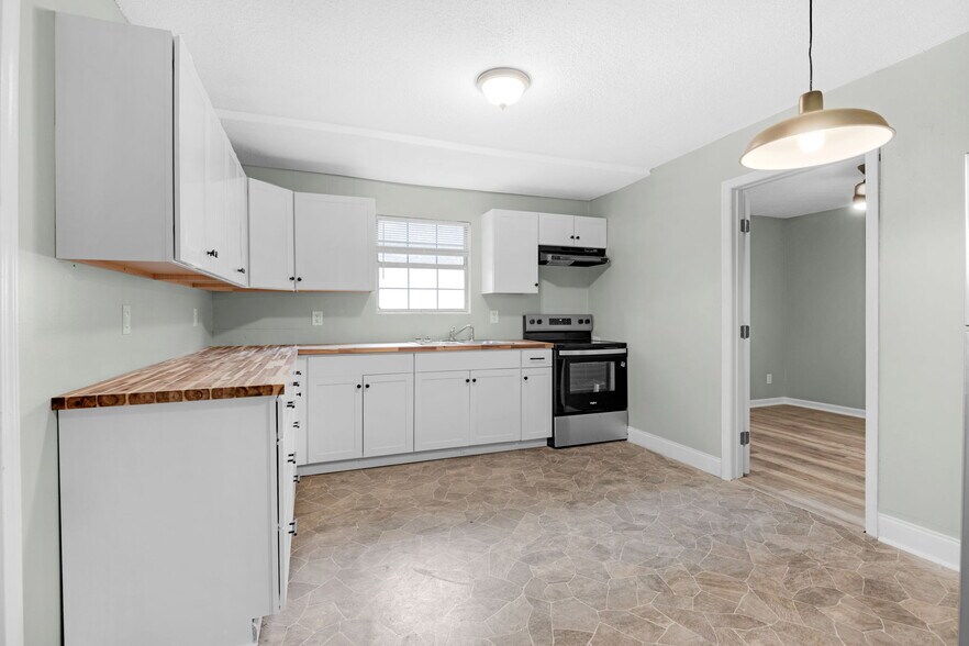 More Photos Of , Maryville Multifamily For Sale