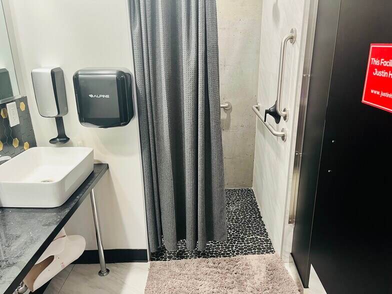 More Photos Of 353 E Bonneville Ave, Las Vegas Apartments For Lease