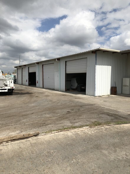 More Photos Of 1120 Produce Rd, Hidalgo Warehouse For Lease