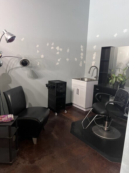 More Photos Of 1600 E Beltline Ave NE, Grand Rapids Storefront Retail Office For Lease