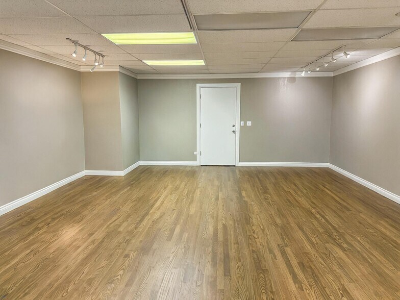 More Photos Of 1100 W Littleton Blvd, Littleton Loft Creative Space For Sale