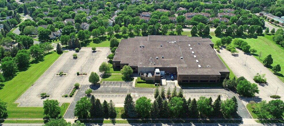 More Photos Of 10951 Bush Lake Rd, Bloomington Warehouse For Sale