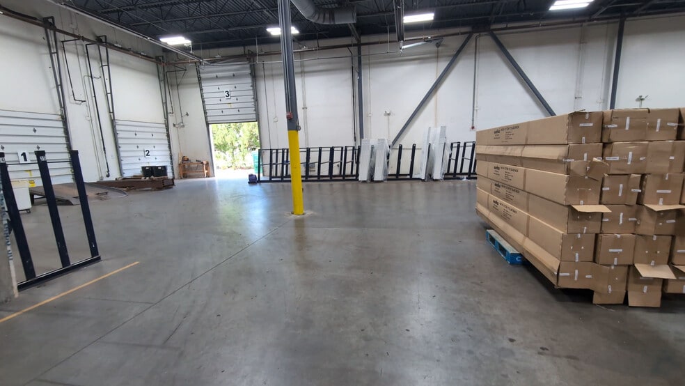 More Photos Of 2572 Horse Pasture Rd, Virginia Beach Warehouse For Lease