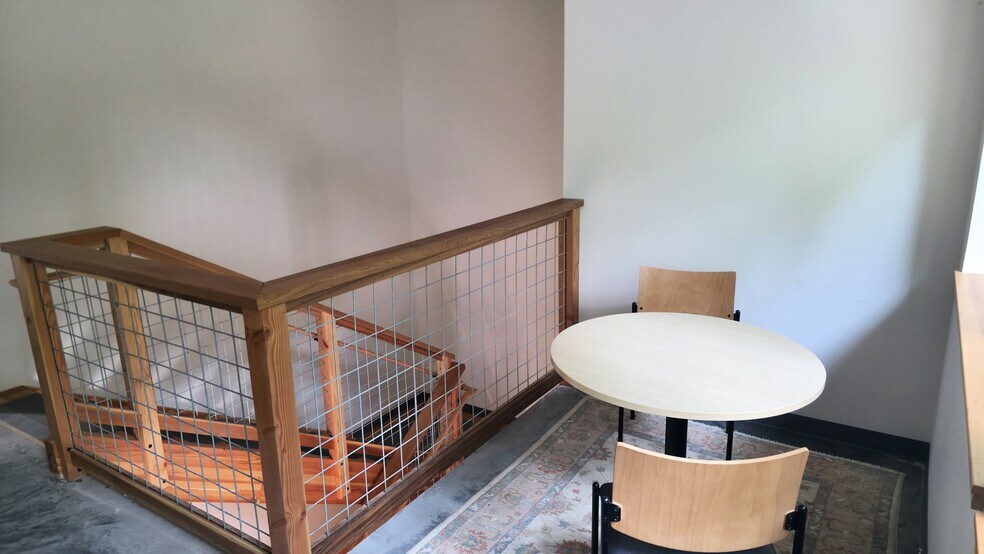 More Photos Of 6455 Fletcher Bay, Bainbridge Island Self Storage For Lease