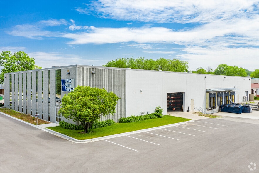 Primary Photo Of 515 Atlas Ave, Madison Manufacturing For Lease