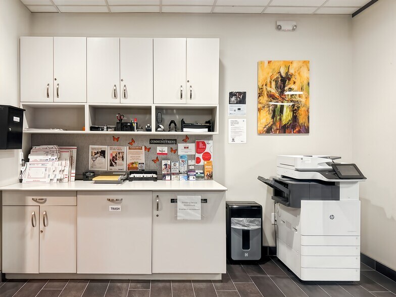 More Photos Of 14090 Southwest Fwy, Sugar Land Office For Lease