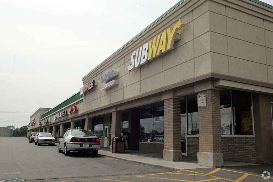 More Photos Of 564-576 Dick Rd, Depew Storefront For Lease