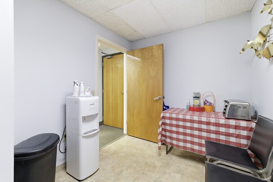 More Photos Of 511 W Grove St, Middleborough Medical For Sale