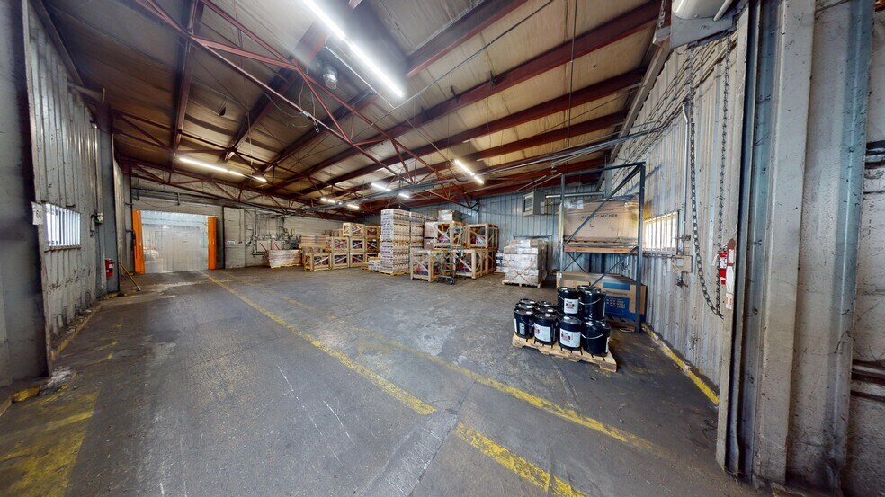 More Photos Of 35 Rose Morrow Rd, Wantage Manufacturing For Lease
