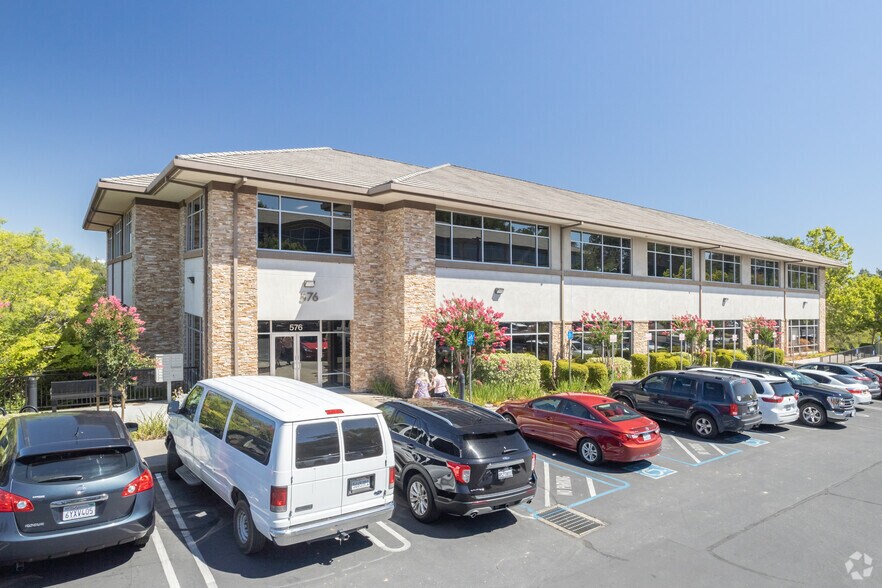 More Photos Of 576 N Sunrise Ave, Roseville Medical For Lease