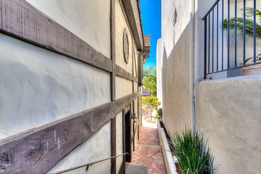 More Photos Of 2449 S El Camino Real, San Clemente Storefront Retail Office For Sale