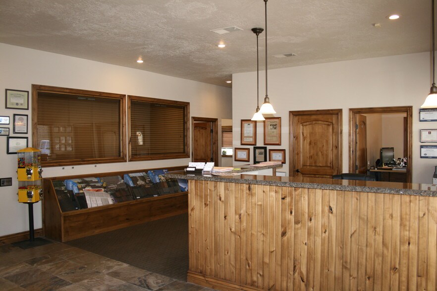More Photos Of 155 Aspen Dr, Park City Freestanding For Lease