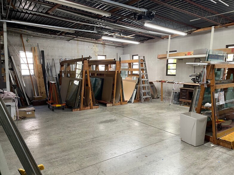More Photos Of 1623 N Main St, Lima General Retail For Sale