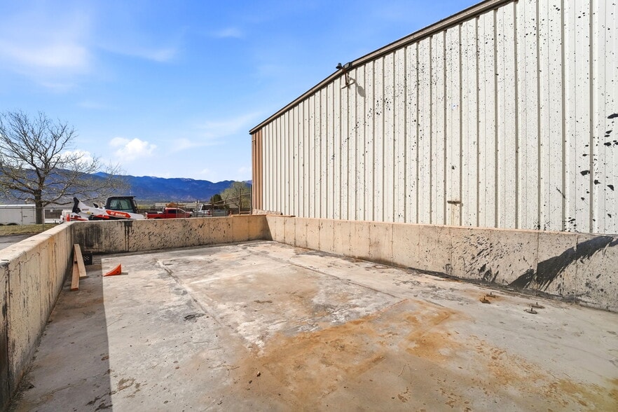 More Photos Of 3435 Kimball Cir, Colorado Springs Service For Lease