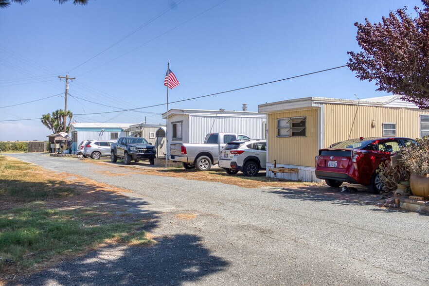 More Photos Of 4222 Lelia Dr, Rio Vista Manufactured Housing Mobile Home Park For Sale
