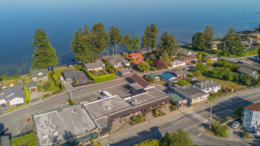 More Photos Of 4603 Marine Av, Powell River General Retail For Sale