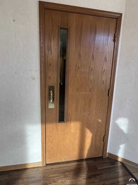 More Photos Of 12 W 8th St, Lawrence Storefront Retail Office For Lease