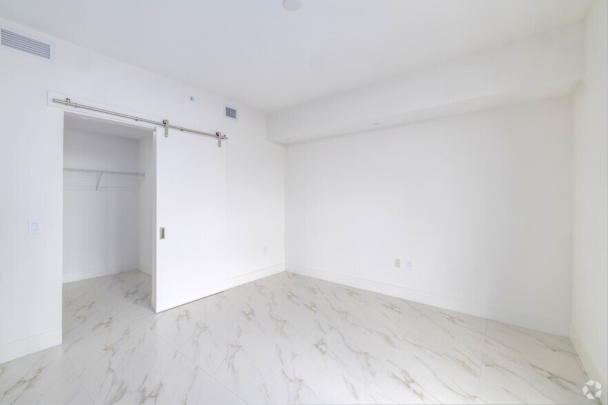 More Photos Of 2000 Metropica Way, Fort Lauderdale Apartments For Sale