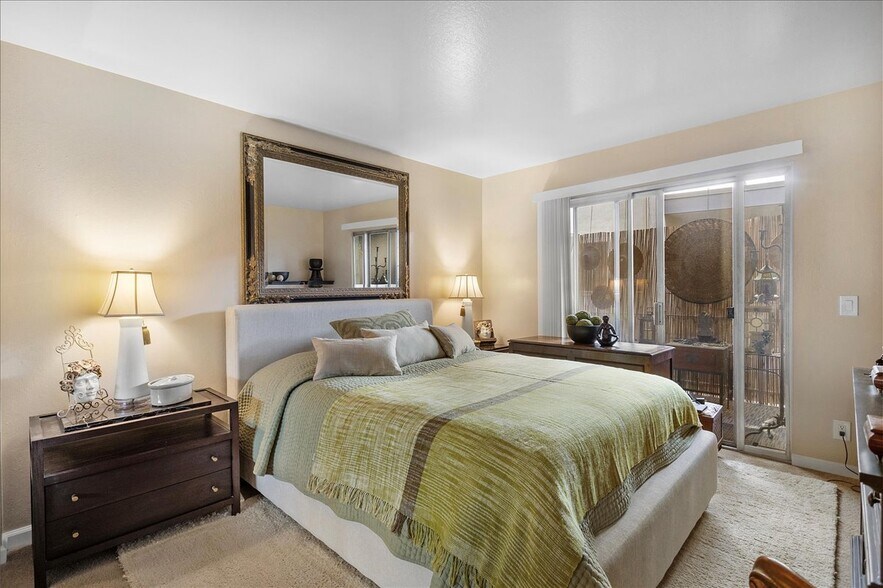 More Photos Of 561 Oakland Ave, Oakland Apartments For Sale