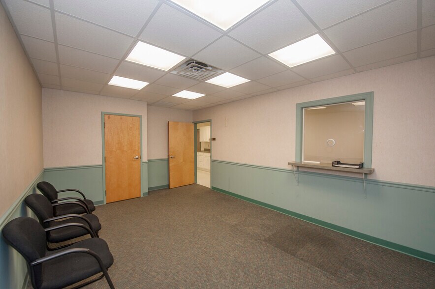 More Photos Of 80 W Welsh Pool Rd, Exton Medical For Lease