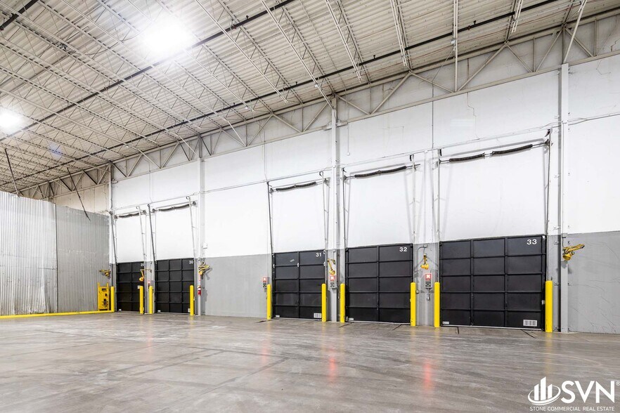 More Photos Of 440 Greendale Rd, Lexington Warehouse For Lease