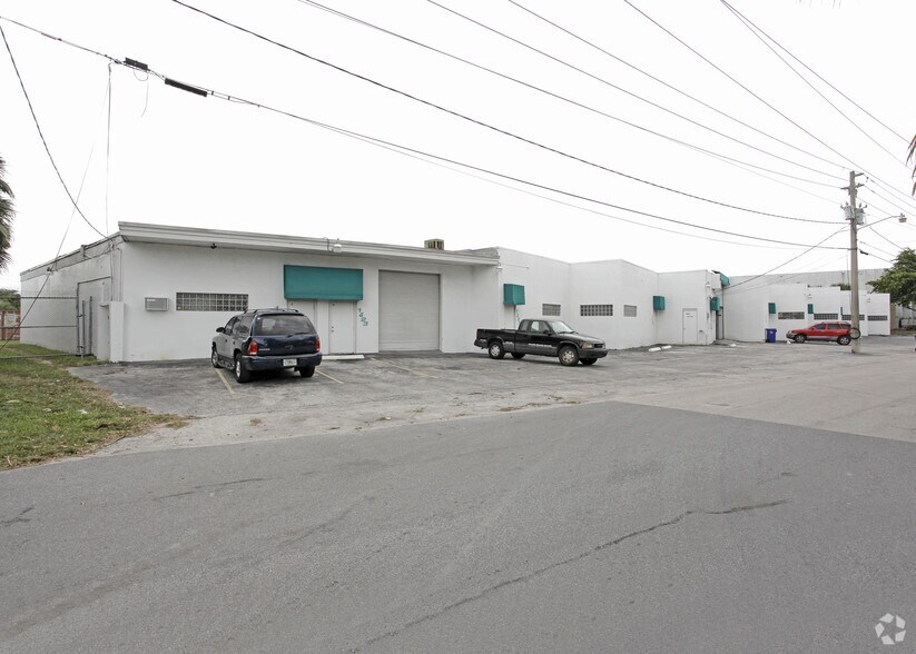 Primary Photo Of 1421-1439 NE 13th Ave, Fort Lauderdale Warehouse For Lease