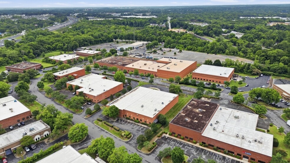 More Photos Of 10605 Southern Loop Blvd, Pineville Warehouse For Lease